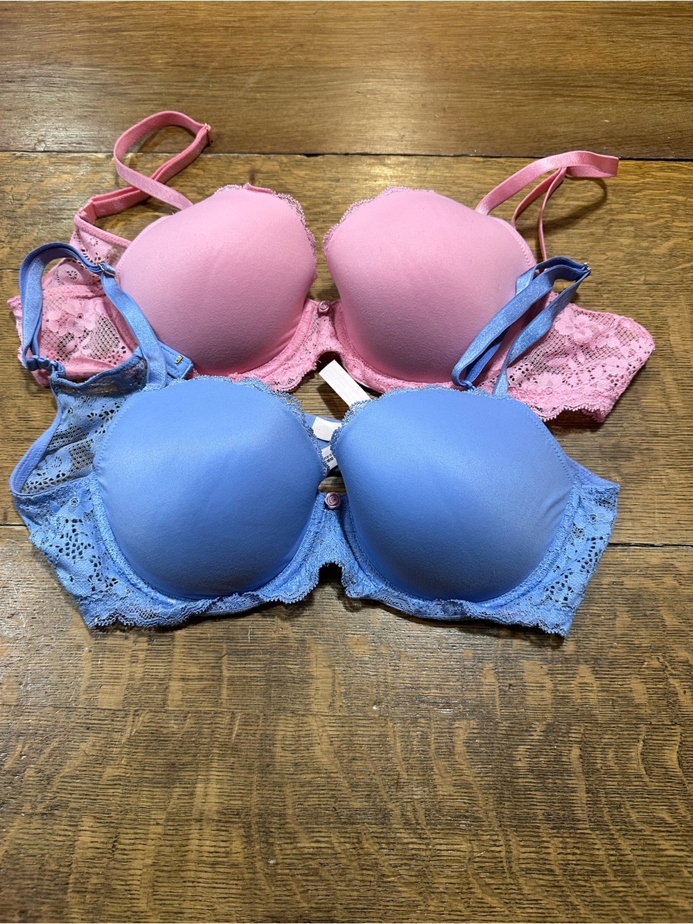 Victoria’s Secret lined Demi dream angels 2 bras sz 36C
